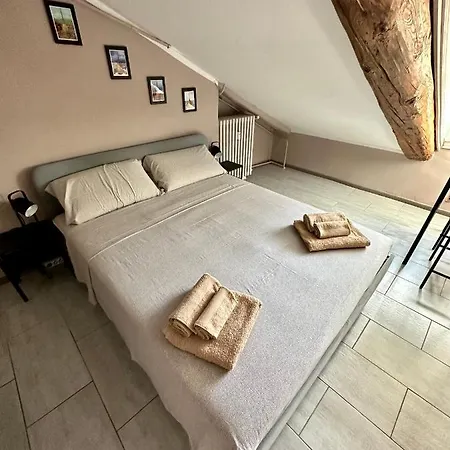 Casa Saluzzo - Porta Nuova F.s. Turín